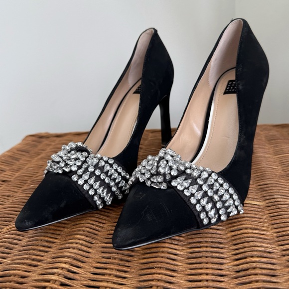 WHBM Black Suede Rhinestone Bow Heels | Size 7.5 | NWOB - Picture 2 of 8
